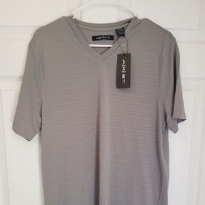 A[X]ist Men's V Neck Tee NWT Medium Frost Gray